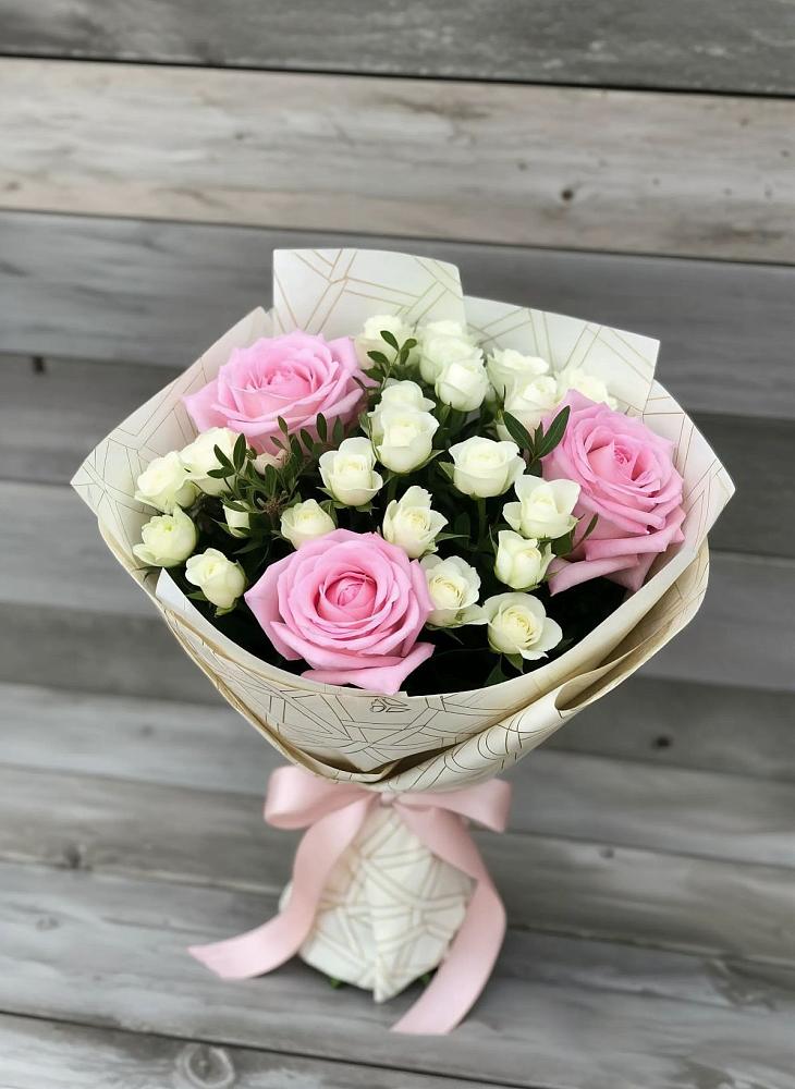 Букет цветов из: Розы в Ольгинской Краснодарского края