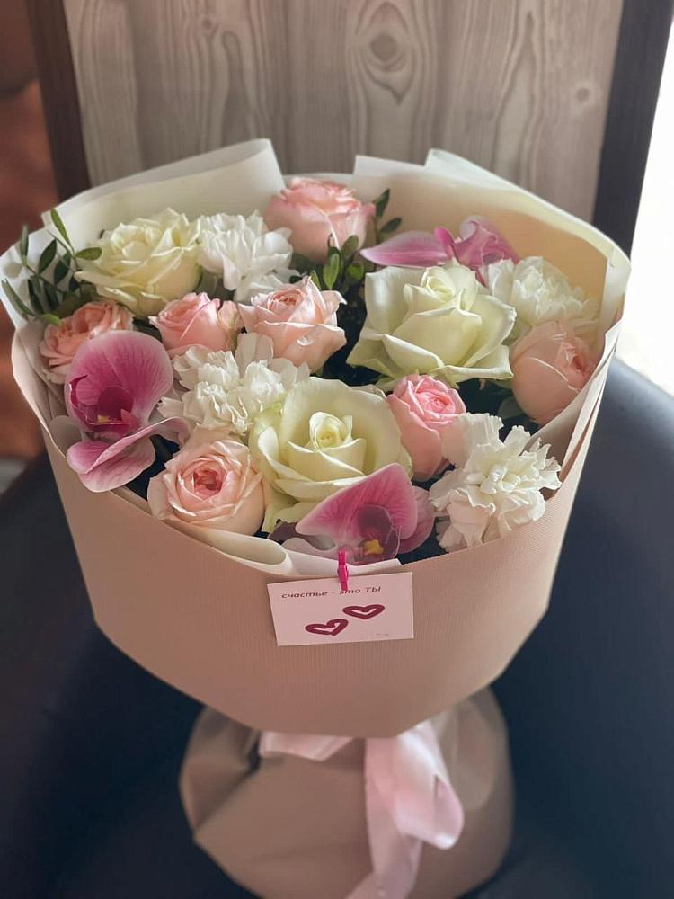 Букет цветов из: Орхидеи, Розы и Гвоздики в Ольгинской Краснодарского края