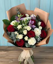 Букет цветов из:  Розы и Альстромерии в Ольгинской Краснодарского края