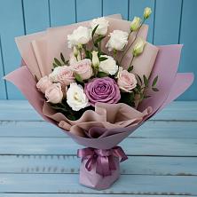 Букет цветов из:  Розы и Лизиантусы в Ольгинской Краснодарского края