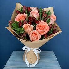 Букет цветов из:  Розы и Альстромерии в Ольгинской Краснодарского края