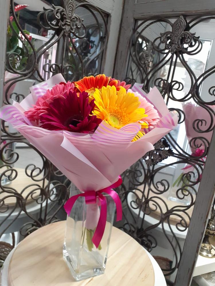 Букет цветов из: Герберы в Ольгинской Краснодарского края