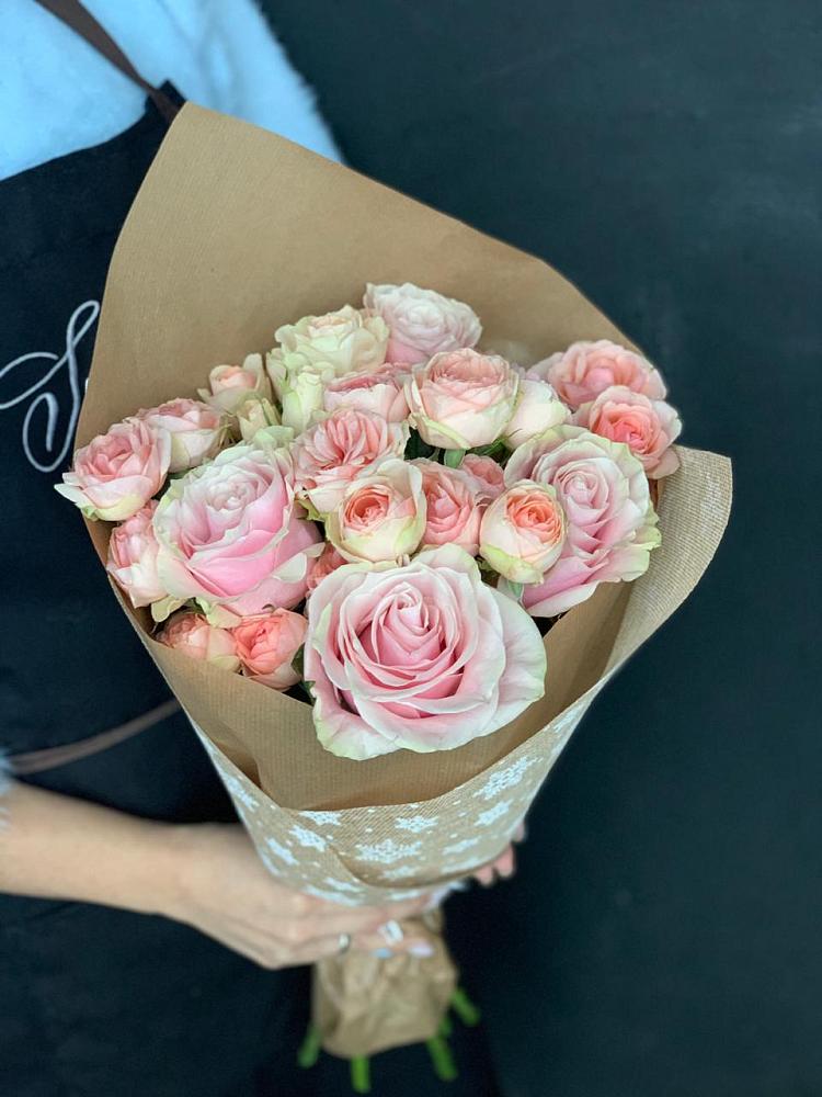 Букет цветов из: Хризантемы и Розы в Ольгинской Краснодарского края