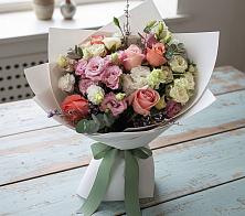 Букет цветов из:  Розы, Лизиантусы и Гвоздики в Ольгинской Краснодарского края