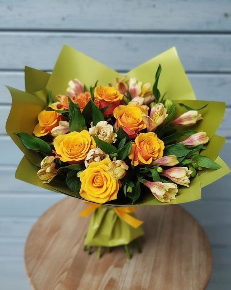 Букет цветов из: Альстромерии и Розы в Ольгинской Краснодарского края