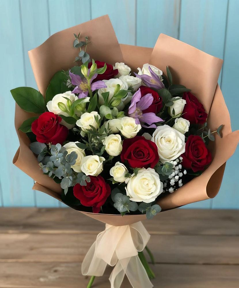 Букет цветов из: Розы и Альстромерии в Ольгинской Краснодарского края